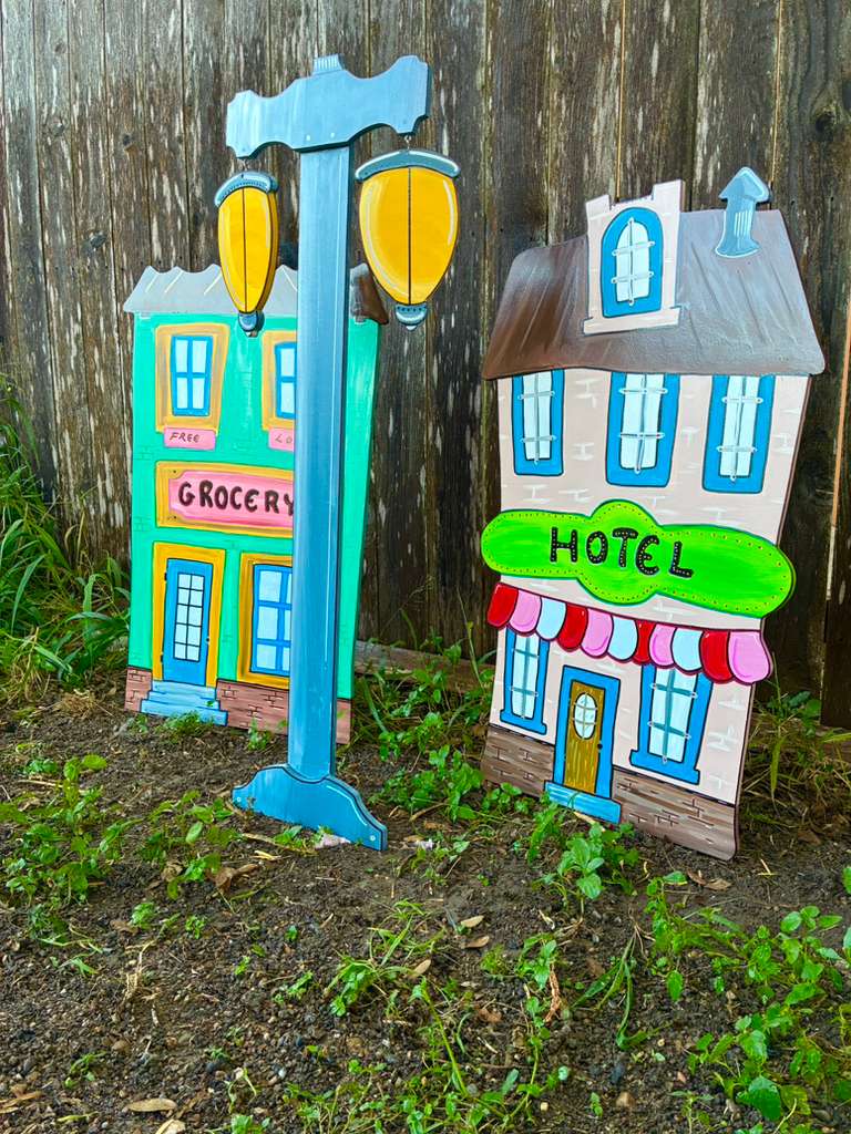 NEW Whoville Christmas Grocery Hotel Street Lamp WOOD Lawn Yard Art Decorations Bundle of 3